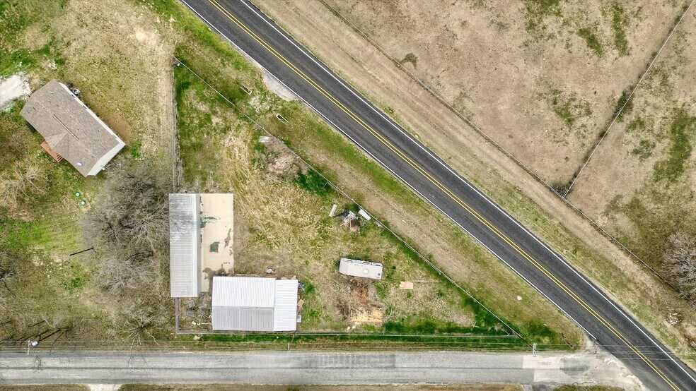 More Photos Of FM 902 and Cobler Road, Collinsville Light Distribution For Lease