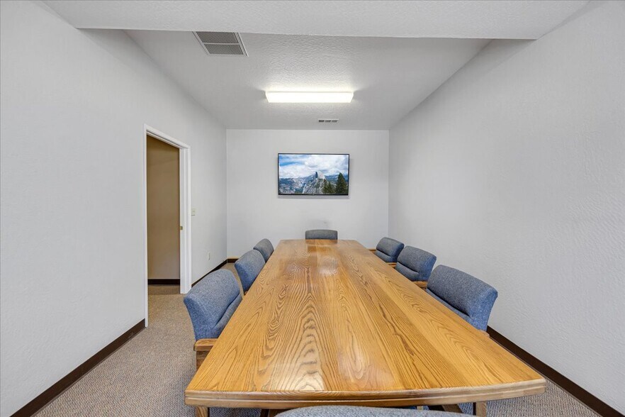 More Photos Of 22709 Twain Harte Dr, Twain Harte Office Residential For Sale