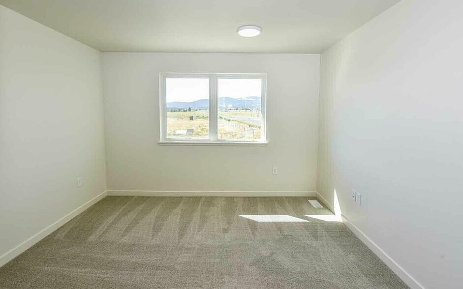 More Photos Of 2476 Shorthorn Ave, Helena Apartments For Sale