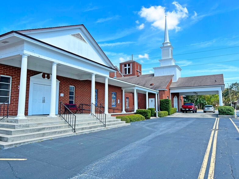 Primary Photo Of 600 S Grove St, Eustis Religious Facility For Sale