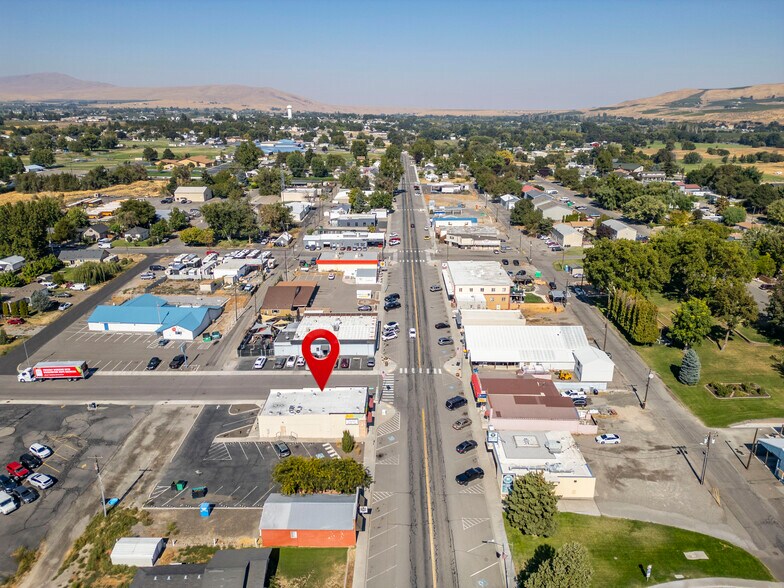 More Photos Of 515 9th St, Benton City Drugstore For Lease