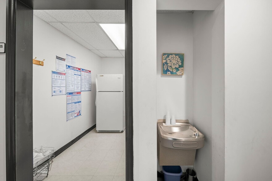 More Photos Of 1414 Ellen St, Monroe Medical For Sale