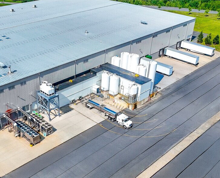 More Photos Of 575-595 Research Dr, Pittston Township Food Processing For Lease