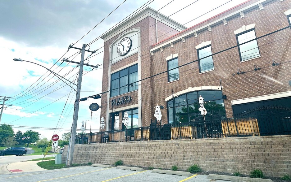 More Photos Of 24402 W Lockport St, Plainfield Office For Lease