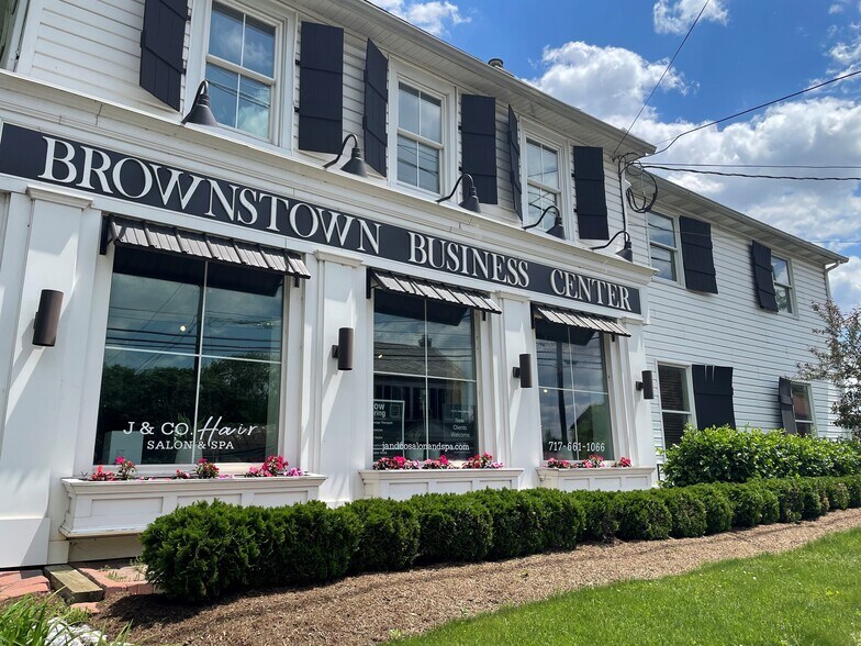 More Photos Of 15 S State St, Brownstown Borough Office Residential For Lease