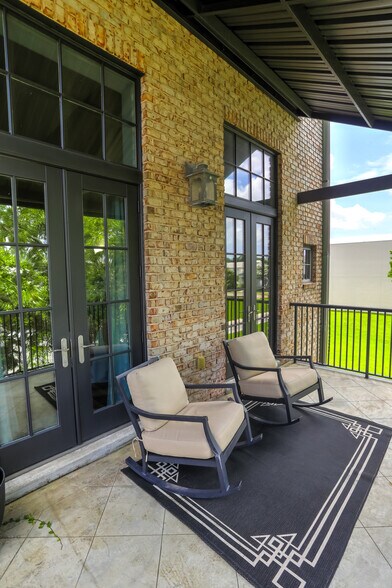 More Photos Of 45 S 9th Ave, Pensacola Office Residential For Sale