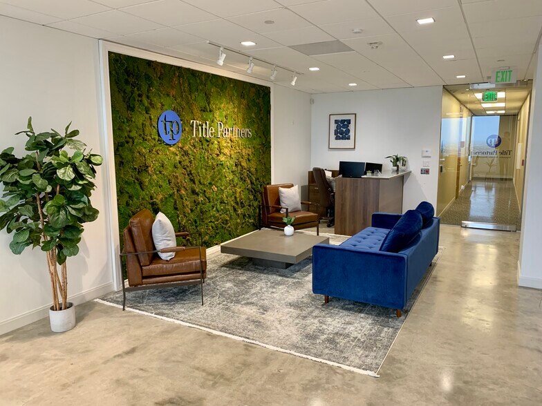 More Photos Of 3200 Southwest Fwy, Houston Office For Lease