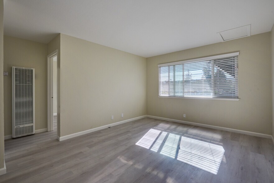 More Photos Of 1151 Davis St, Redwood City Apartments For Sale