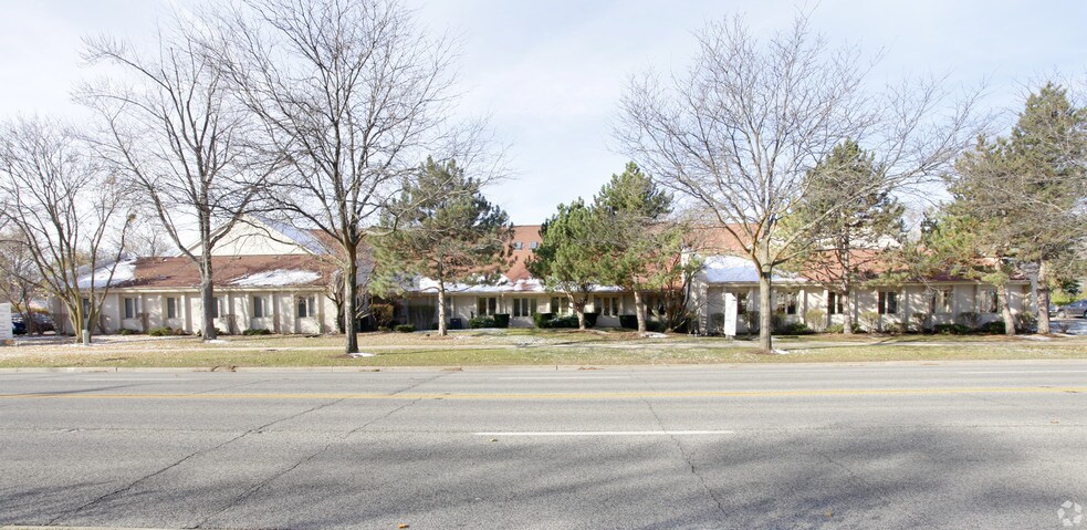 More Photos Of 1538-1590 N Arlington Heights Rd, Arlington Heights Medical For Lease