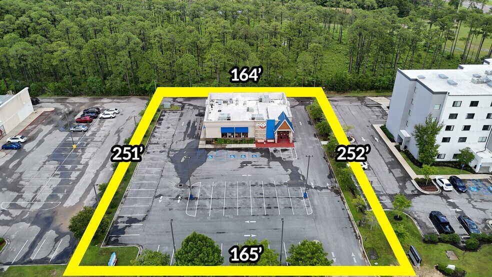 More Photos Of 11475 Cinema Dr, Diberville Restaurant For Sale