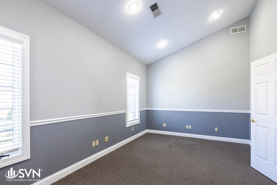 More Photos Of 328 Highland Park Dr, Richmond Office For Lease