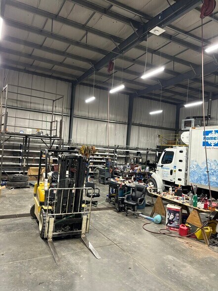 More Photos Of 2404 U St, Bedford Industrial For Sale