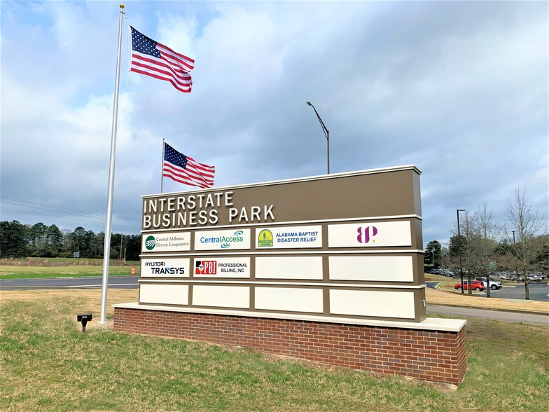 More Photos Of 107 Jesse Samuel Hunt Blvd, Prattville Warehouse For Lease