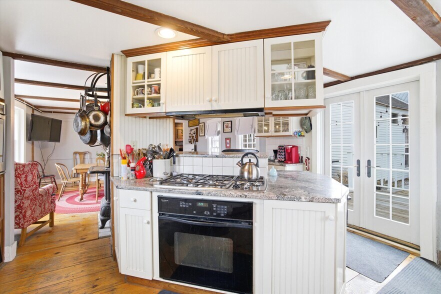 More Photos Of 235 Windsor Rd, Hillsborough Hospitality For Sale