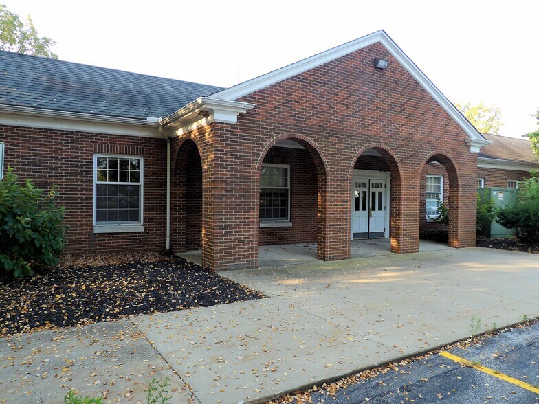 More Photos Of 100 Parker Ct, Chardon Office For Lease