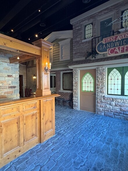 More Photos Of 2000 W Main St, St Charles General Retail For Lease