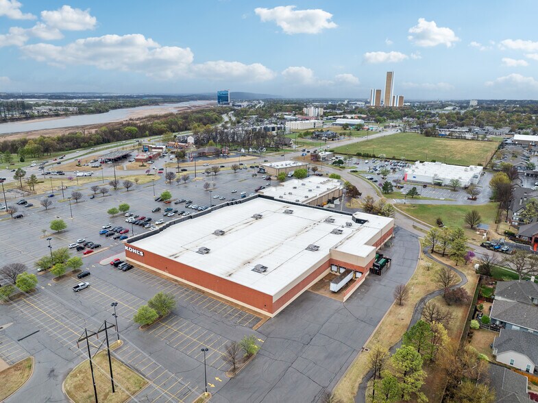 More Photos Of 9595 S Delaware Ave, Tulsa Unknown For Lease