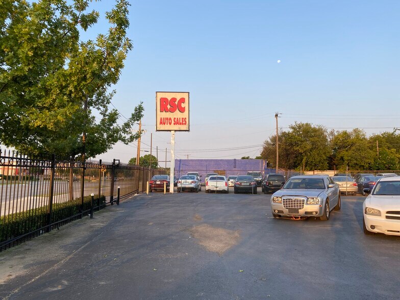 Primary Photo Of 4427 W Jefferson Blvd, Dallas Freestanding For Sale