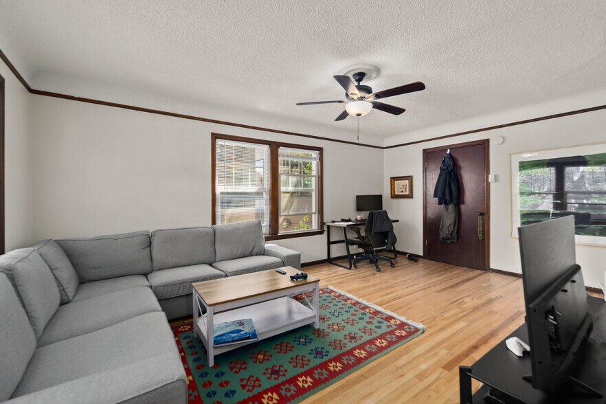 More Photos Of , Seattle Multifamily For Sale