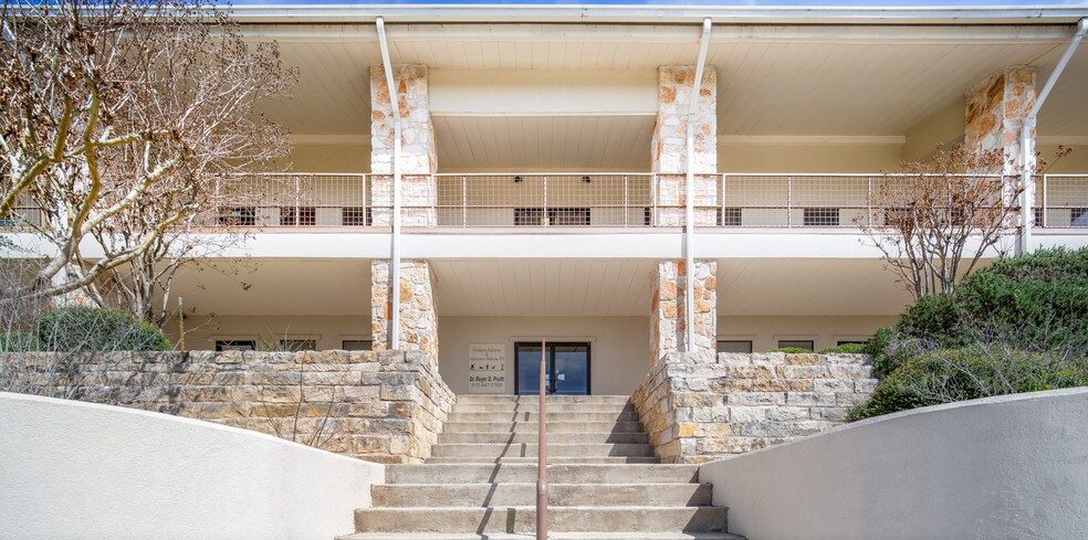 More Photos Of 180 Joe Wimberley Blvd, Wimberley Medical For Lease