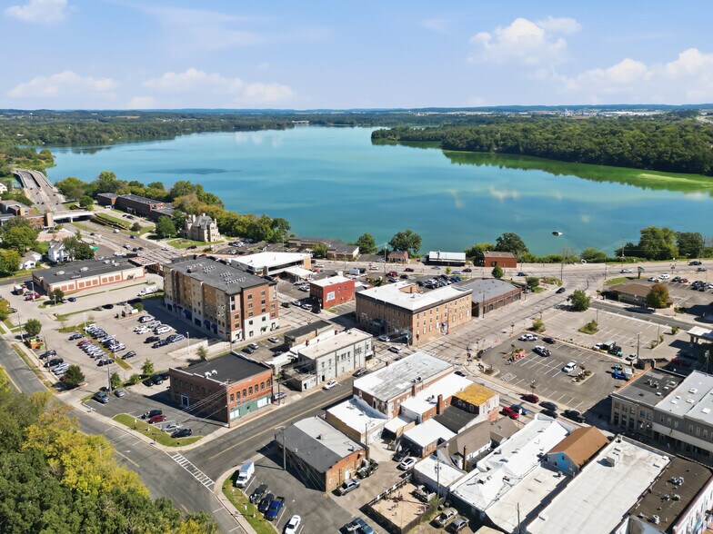 More Photos Of 545 S Broadway St, Menomonie Storefront Retail Residential For Sale