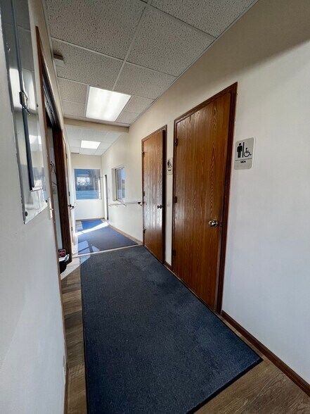 More Photos Of 1719 E Jackson St, Macomb Auto Dealership For Sale