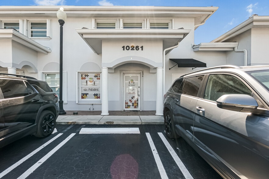 Primary Photo Of 10261 Sunset Dr, Miami Office For Lease