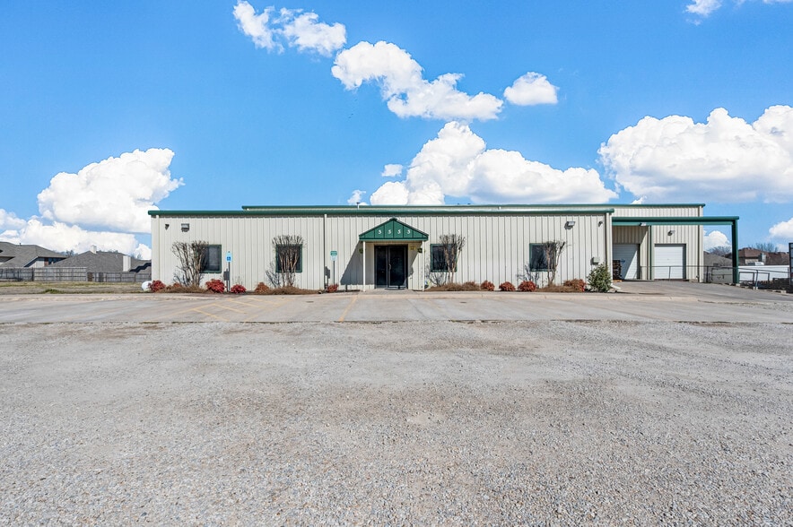 Primary Photo Of 3553 Loddick Ln, Fort Worth Warehouse For Lease