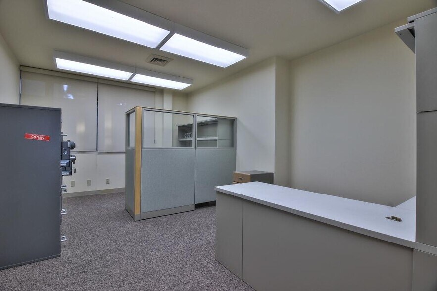 More Photos Of 400 Camino Aguajito, Monterey Office For Sale