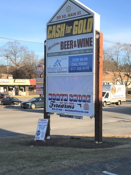 More Photos Of 251 S Main St, Middleton Storefront For Lease