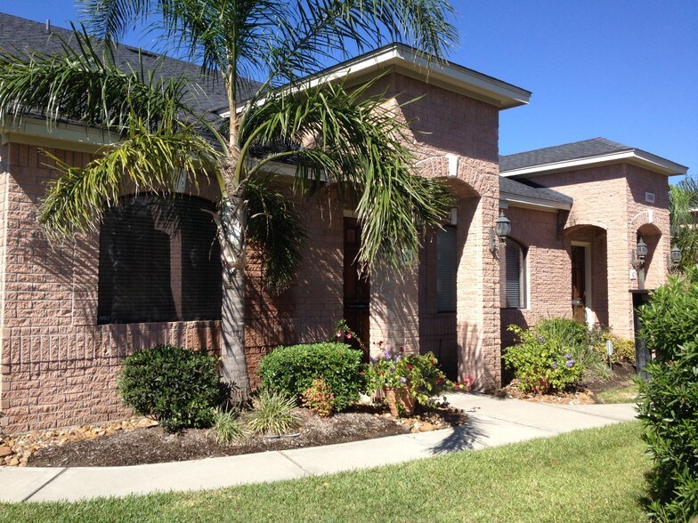 Primary Photo Of 1806 Snake River Rd, Katy Medical For Sale