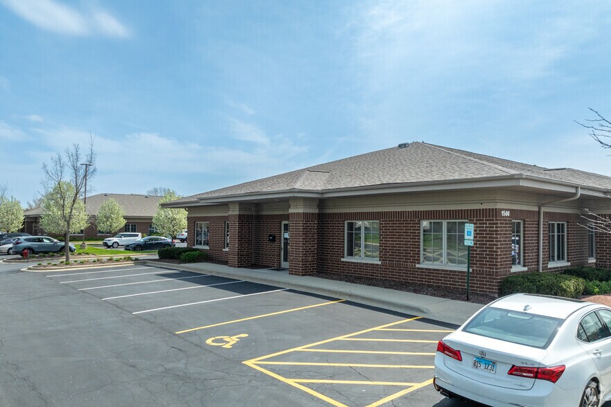More Photos Of 1500 Eisenhower Ln, Lisle Office For Lease
