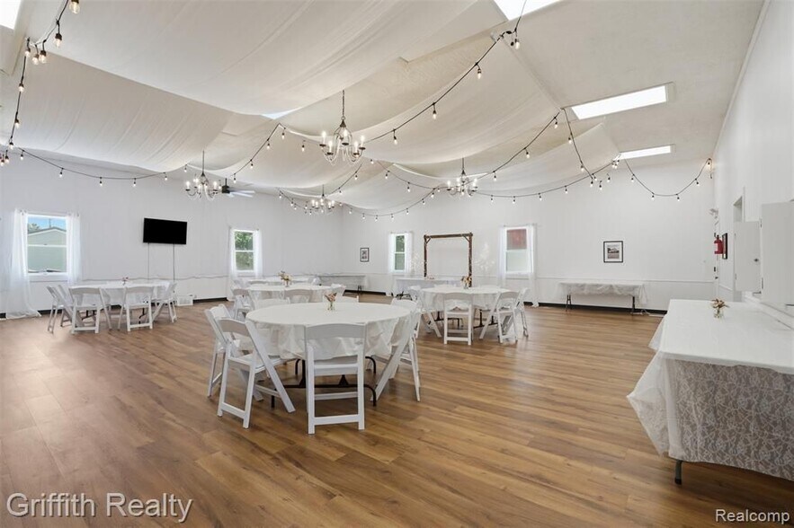More Photos Of 131 E Main St, Vernon Religious Facility For Sale