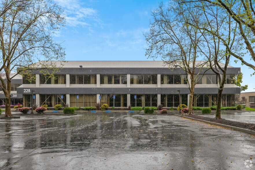 More Photos Of 225 Lennon Ln, Walnut Creek Office For Sale