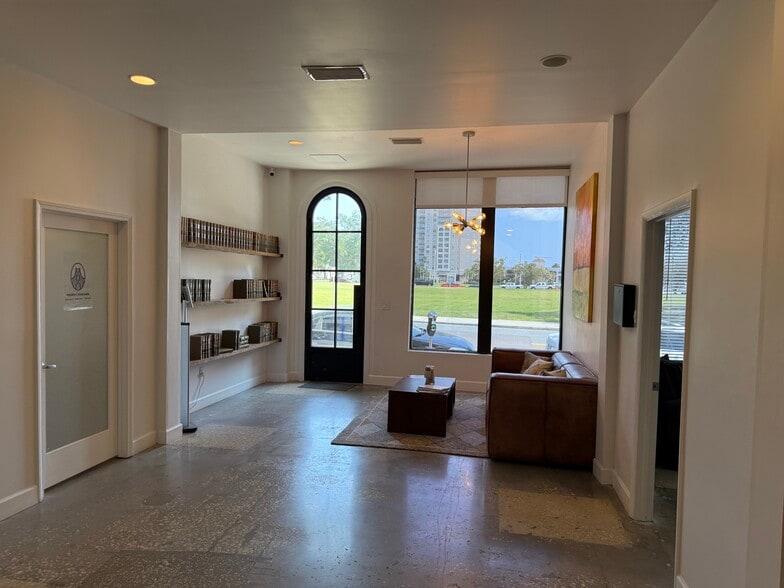 More Photos Of 10 S Newnan St, Jacksonville Loft Creative Space For Lease