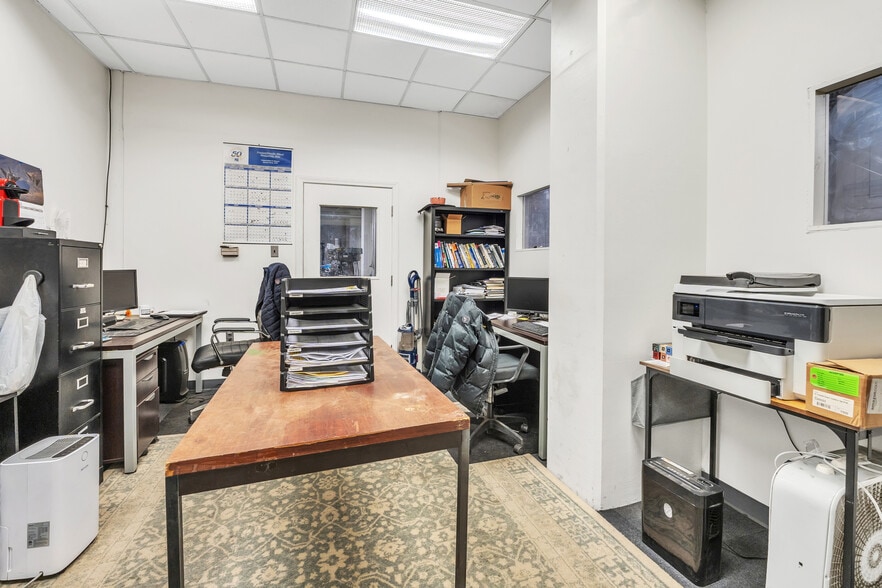 More Photos Of 10 Cabot St, Southbridge Warehouse For Sale