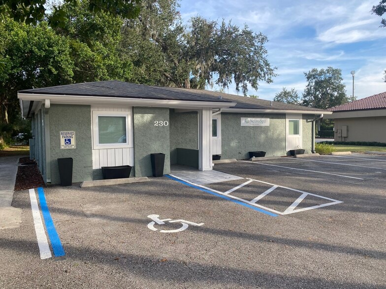 More Photos Of 230 Benmore Dr, Winter Park Medical For Sale