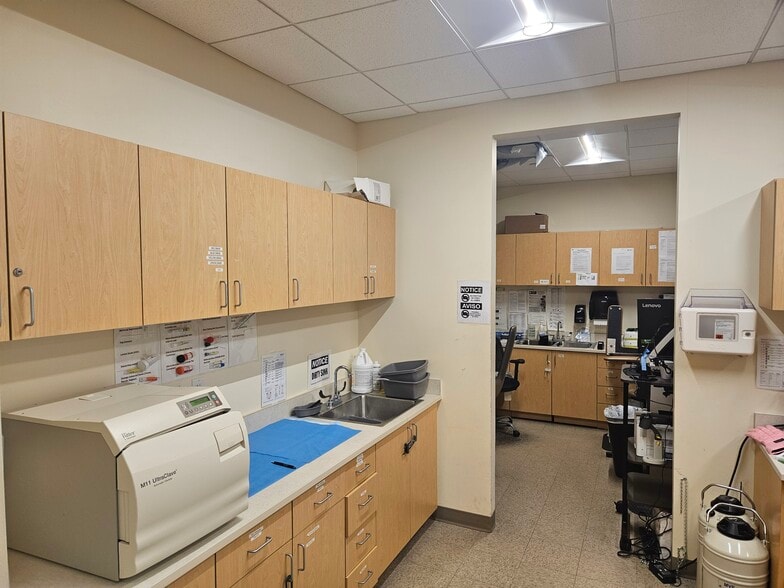 More Photos Of 10690 Del Mar Pky, Aurora Unknown For Lease