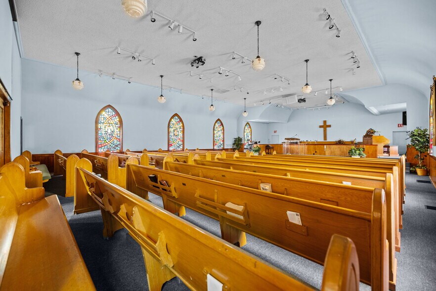 More Photos Of 405 Cherokee St, Kings Mountain Religious Facility For Sale