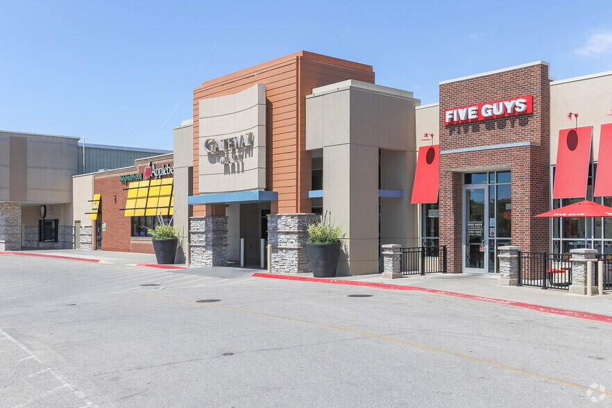 More Photos Of 6100 O St, Lincoln Unknown For Lease