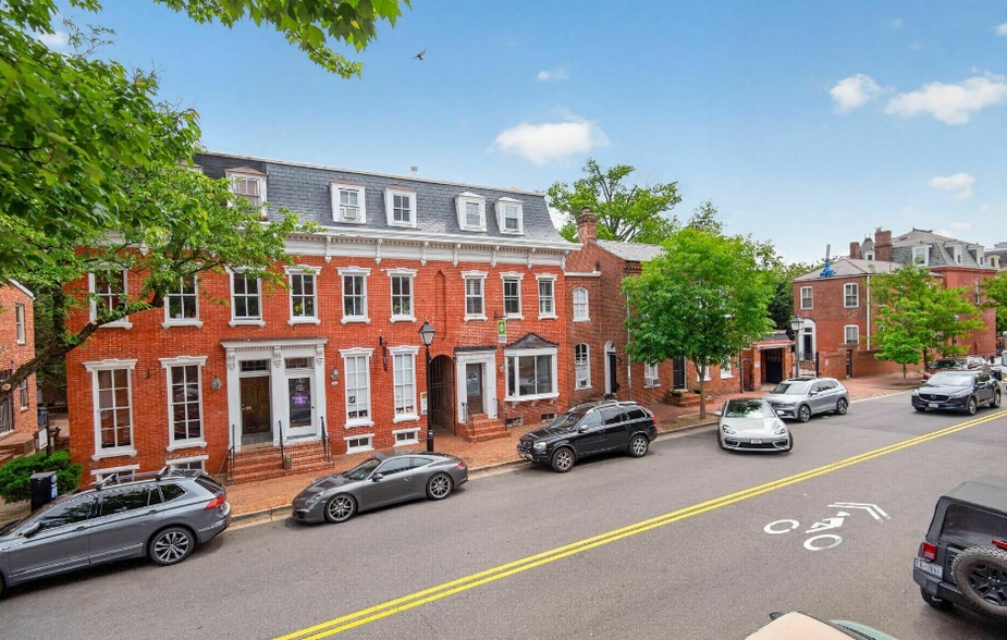 More Photos Of 110 S Columbus St, Alexandria Storefront Retail Office For Sale