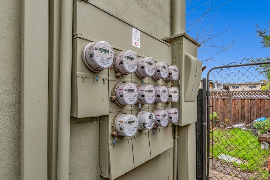 More Photos Of 1506 Garcez Dr, Concord Apartments For Sale