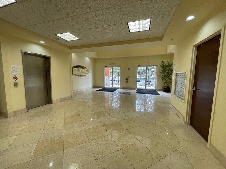 More Photos Of 1073 Willa Springs Dr, Winter Springs Office For Sale