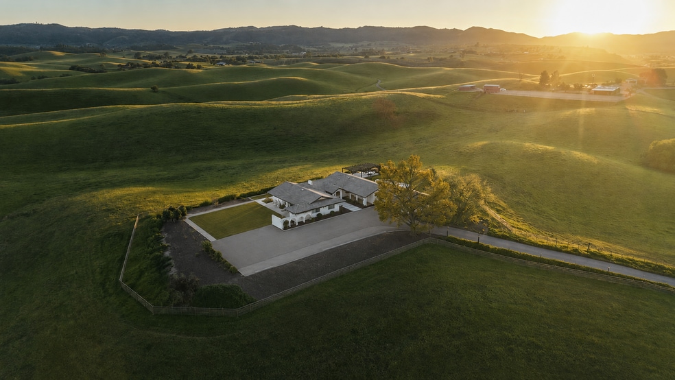 Primary Photo Of 35 Wellsona Rd, Paso Robles Specialty For Sale
