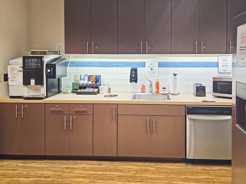 More Photos Of 200 Prosperity Dr, Knoxville Coworking Space