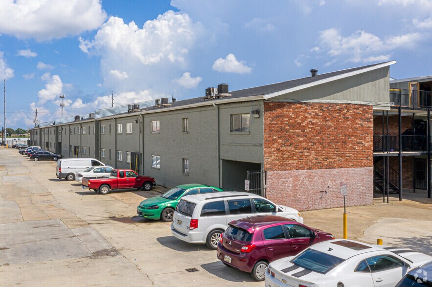6000 Chef Menteur Highway, New Orleans, LA 70126 Apartments For Sale