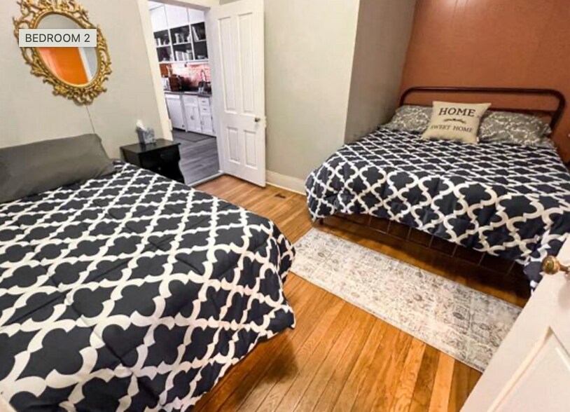 More Photos Of 243 High St, Mineral Point Flex For Sale