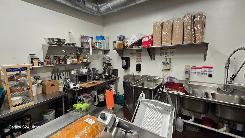 More Photos Of 12075 E Highway 69, Dewey General Retail For Lease