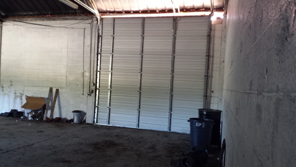 More Photos Of 2507 W 7th St, Texarkana Truck Terminal For Sale