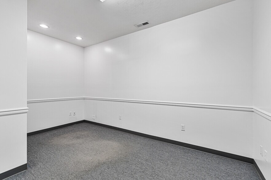 More Photos Of 14261 Route 60 West, Milton Medical For Sale